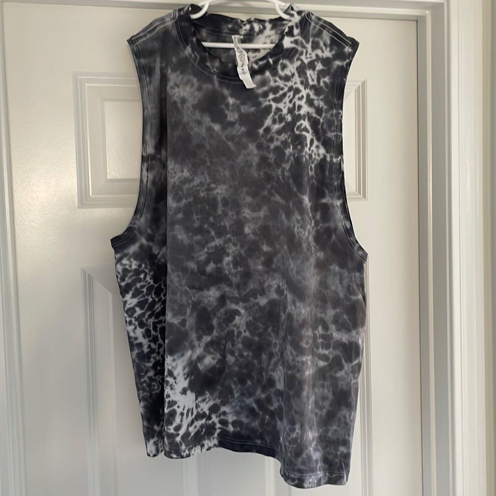 Lululemon tie-dye muscle tank. Like New!